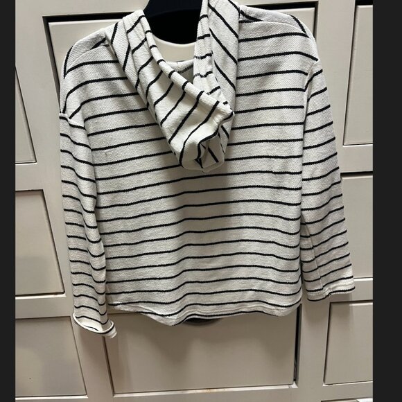 Paper Crane Hoodie Women’s Small White - Picture 2 of 4